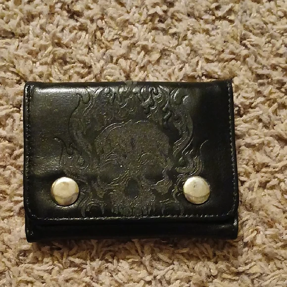 Black Skull Design Wallet - Picture 1 of 6
